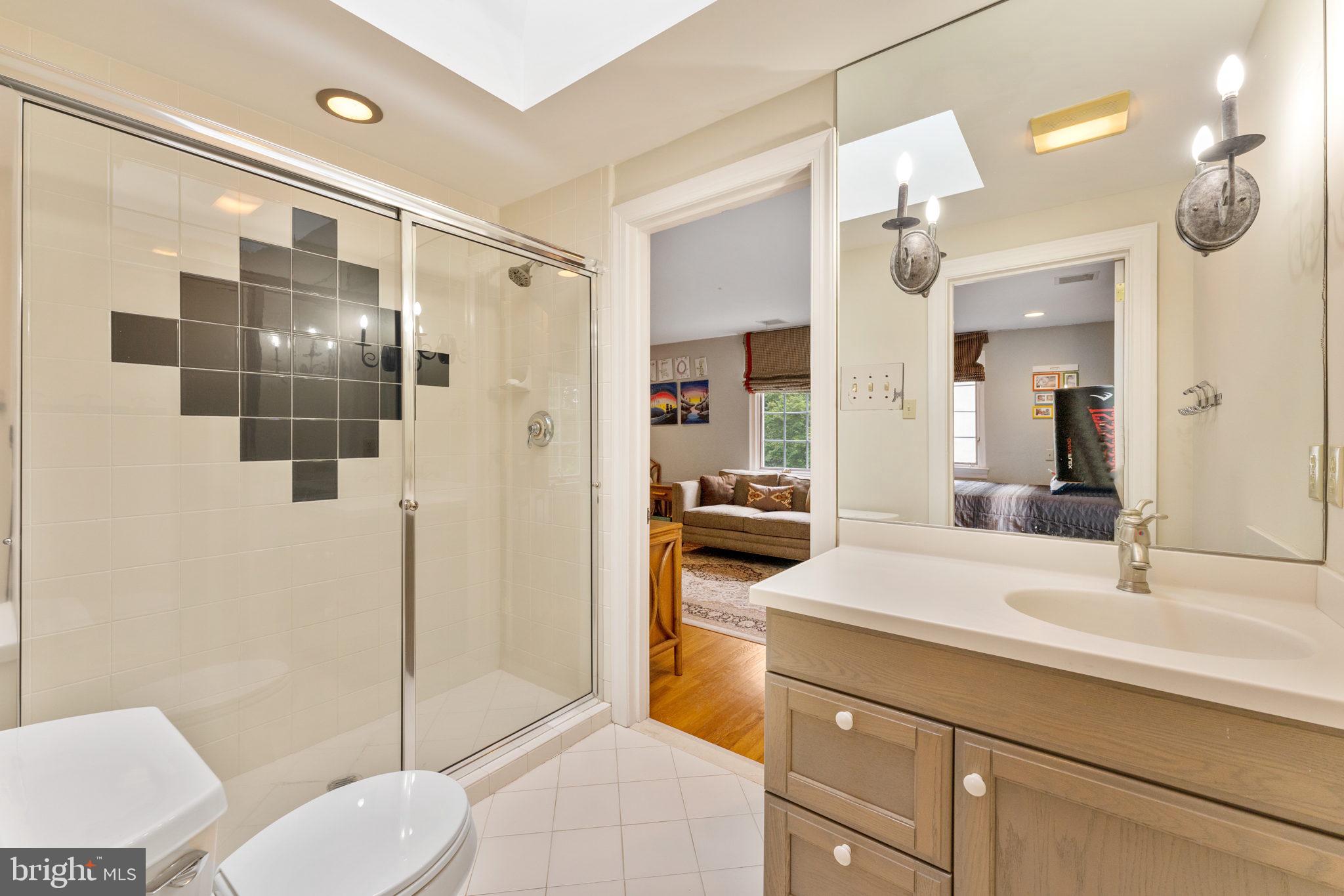 569 County Line Road Wayne, PA 19087 - Photo 39 of 64 Jacked and Jill Bathroom