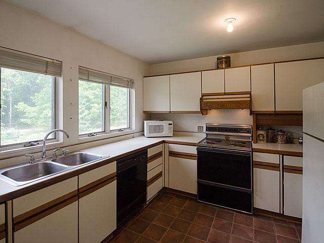8200 Walsh Road Dexter, MI 48130 - Photo 18 of 43 Photo 18