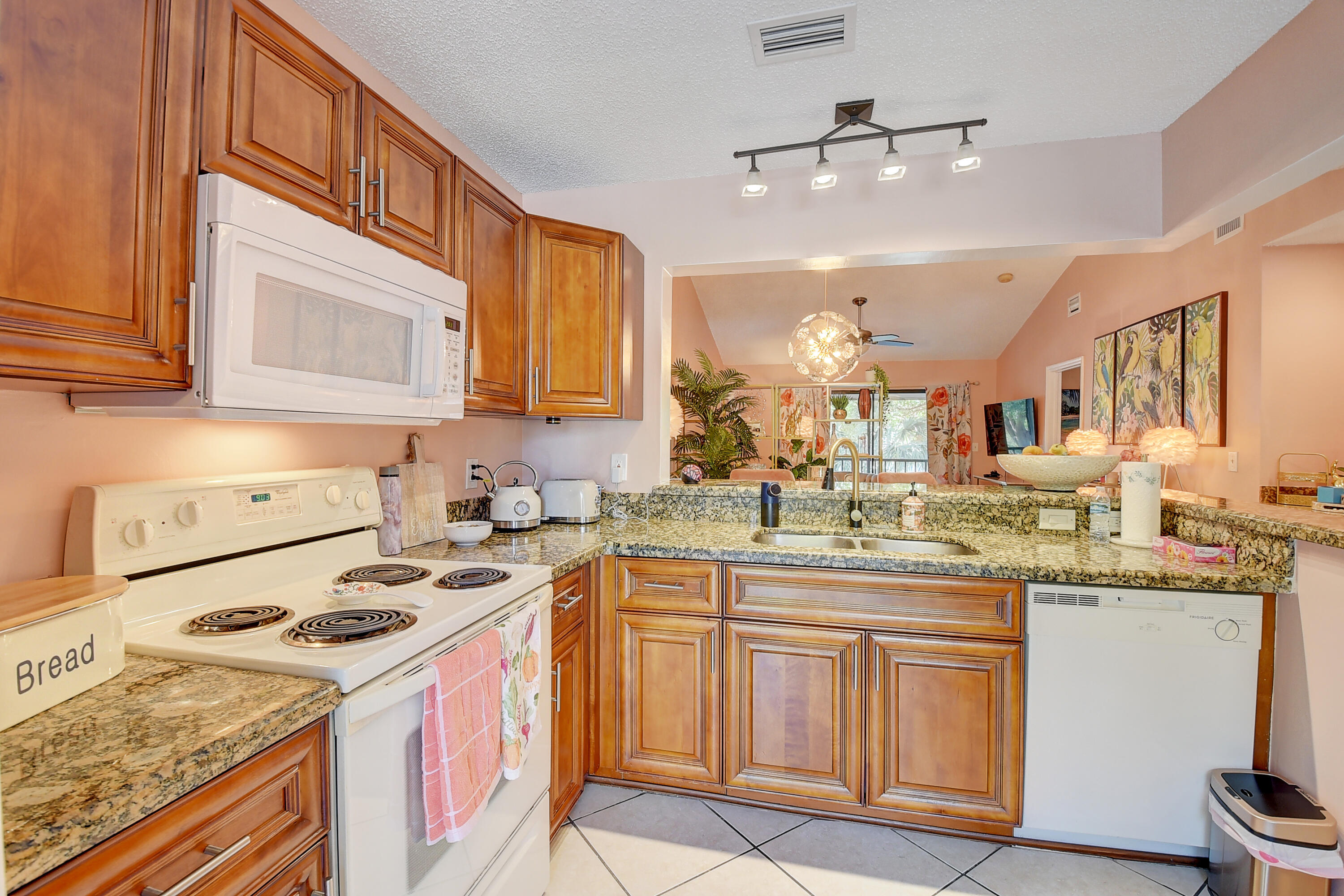 5200 East Club Circle, Unit 203 Boca Raton, FL 33487 - Photo 11 of 22 10_1 (10)