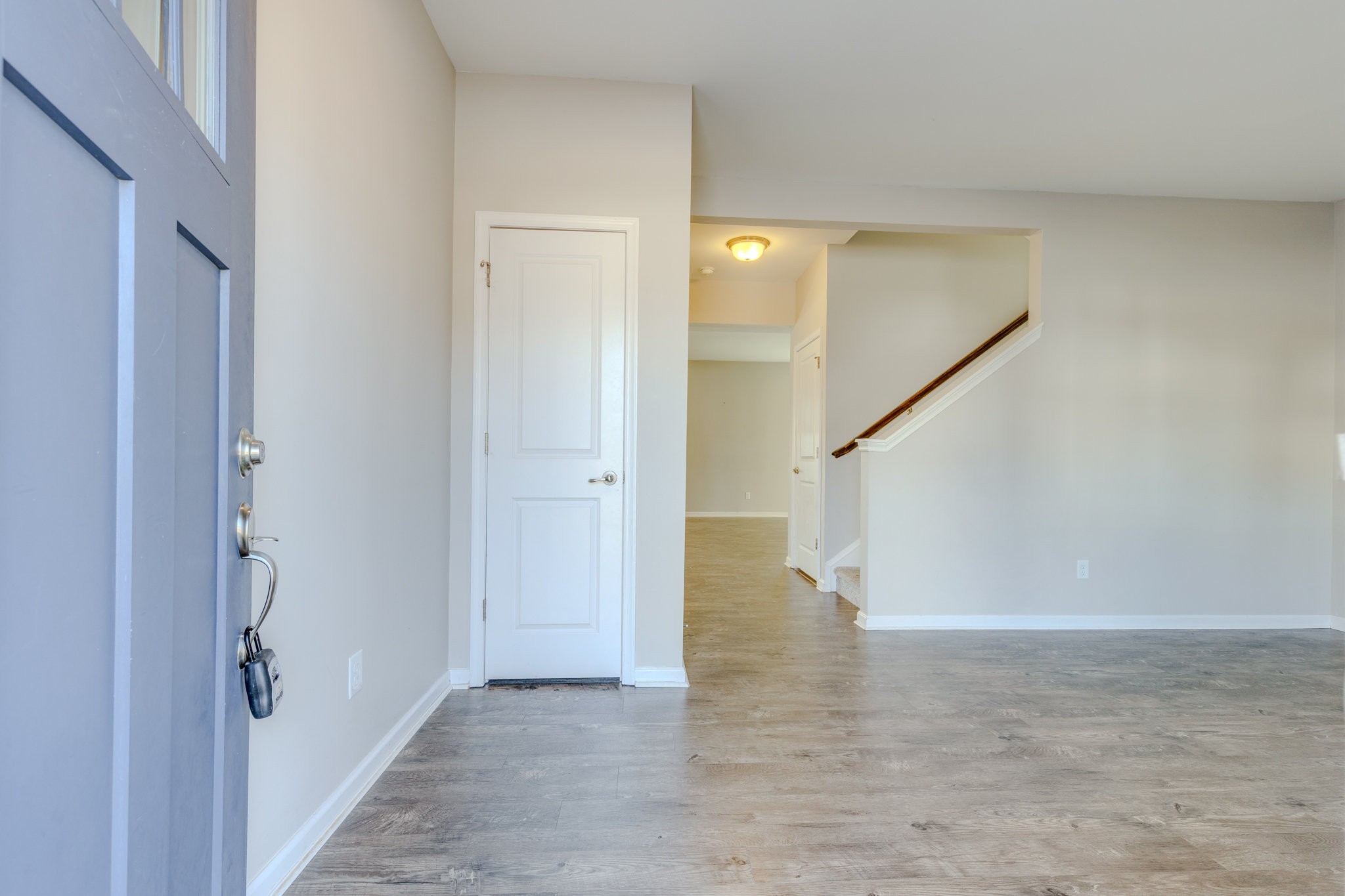 2704 Orleans Drive Columbia, TN 38401 - Photo 11 of 54 a view of an entryway