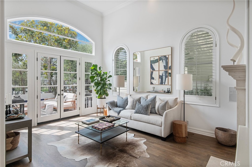 1427 Eighth Street Manhattan Beach, CA 90266 - Photo 9 of 47 a living room with furniture and a large window