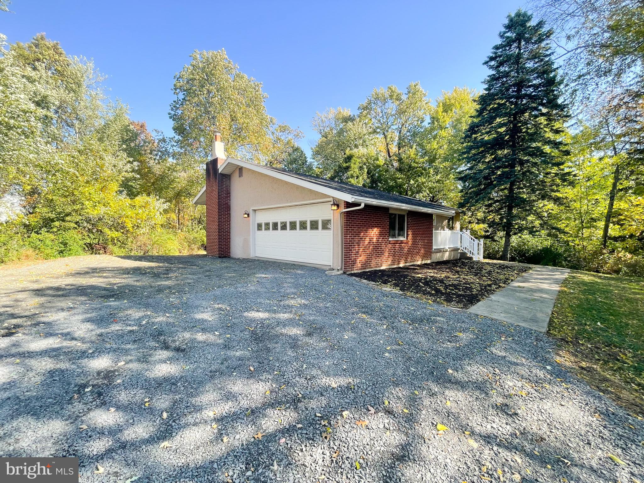 3201 Pickertown Road Warrington, PA 18976 - Photo 2 of 25 Gallery Image 2