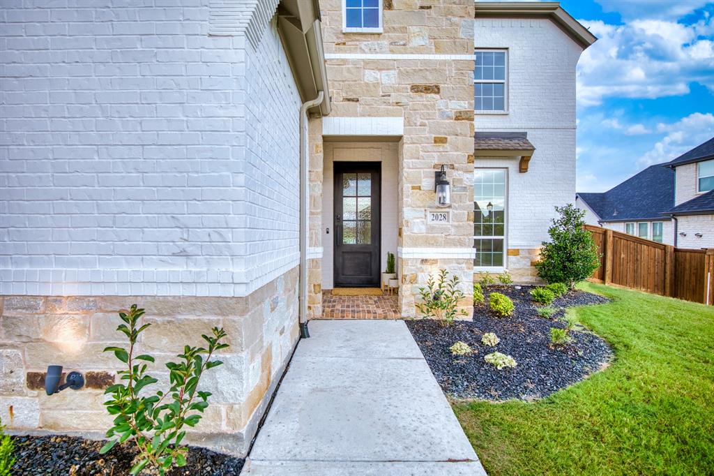 2028 Waterleaf Road Haslet, TX 76052 - Photo 4 of 34