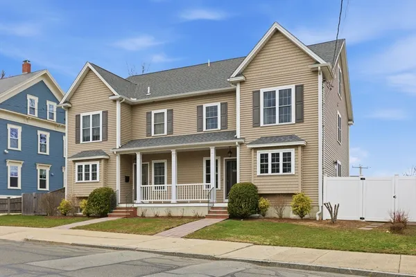 $879,000 | 36 Pleasant Street, Unit B, Stoneham, MA 02180
