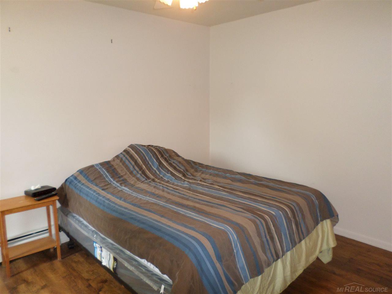 5151 Parker Road Fort Gratiot, MI 48059 - Photo 14 of 36 31383810-16.JPG