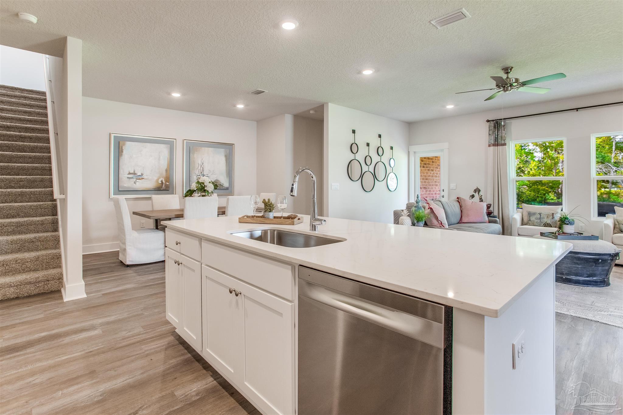 3464 Crossvine Road Cantonment, FL 32533 - Photo 8 of 38 Gallery Image 8