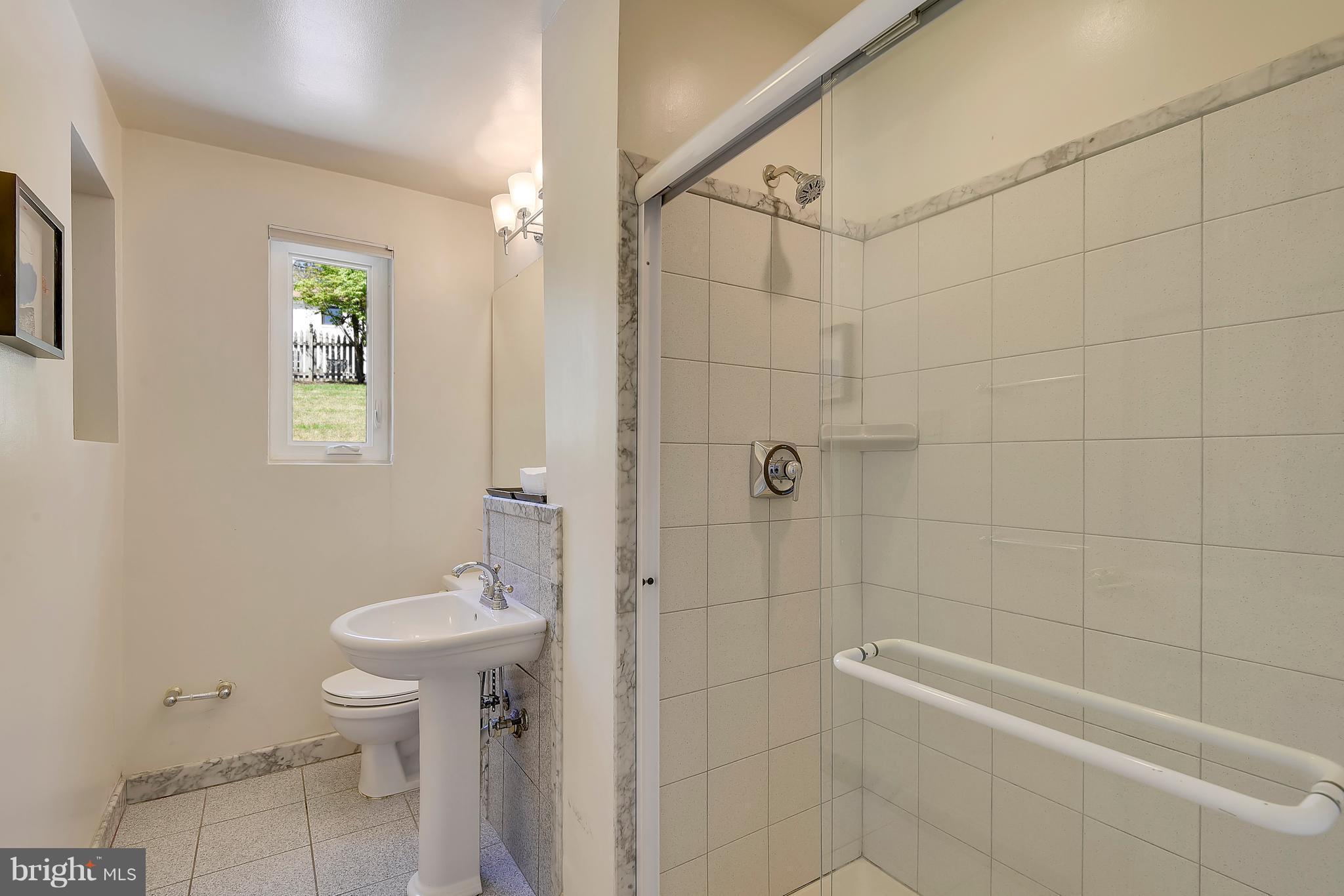 2817 Spencer Road Chevy Chase, MD 20815 - Photo 18 of 30 Main level Full Bath