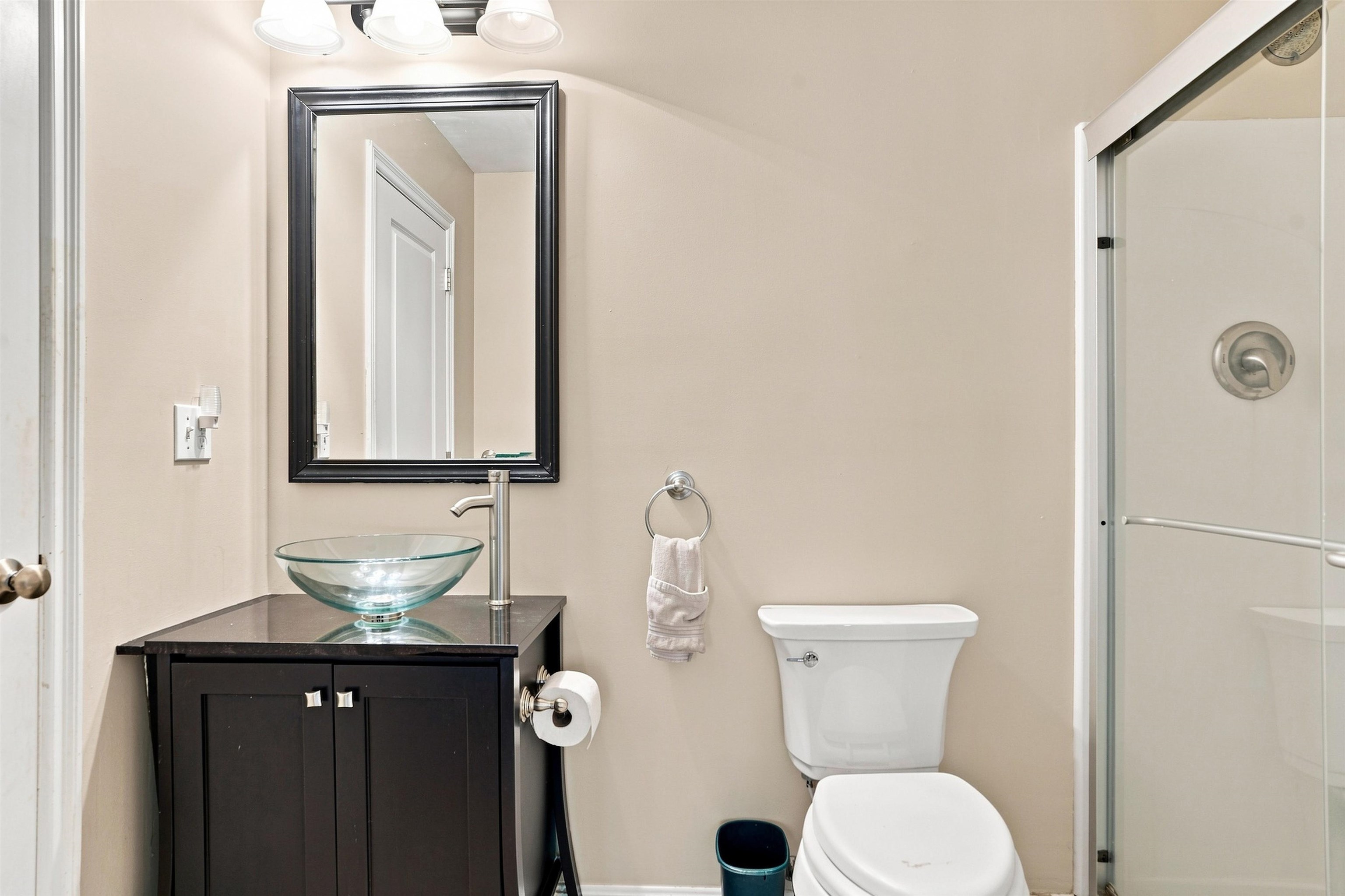 8 Locksley Lane Raymond, NH 03077 - Photo 20 of 24 Gallery Image 20