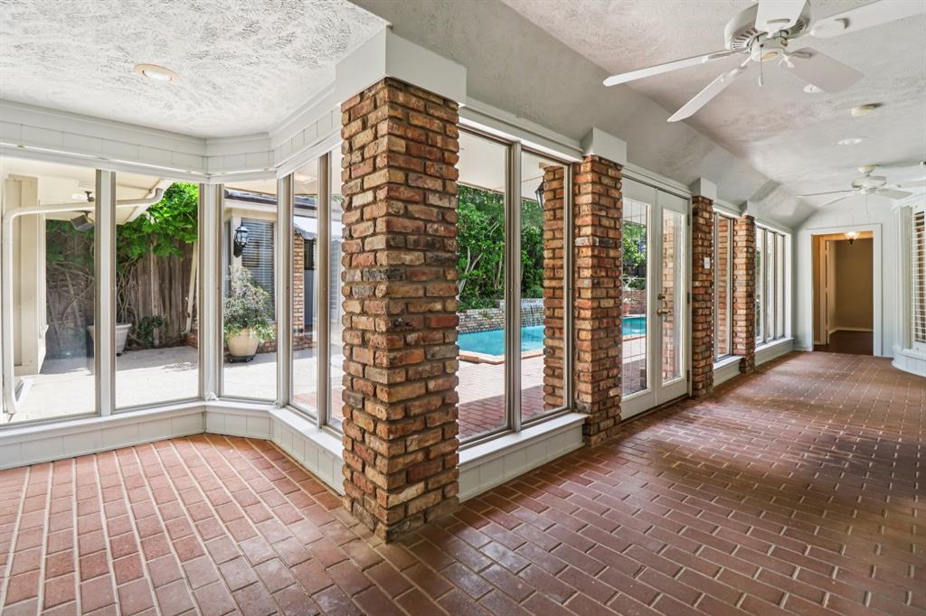 1015 Crowley Road Arlington, TX 76012 - Photo 25 of 38