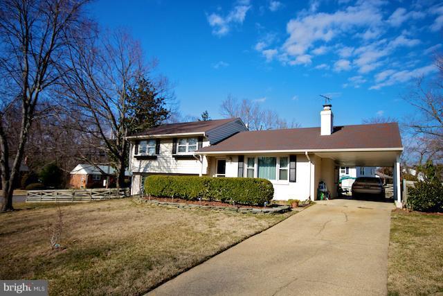 8132 Carrick Lane Springfield, VA 22151 - Photo 8 of 20 Exterior (Front)