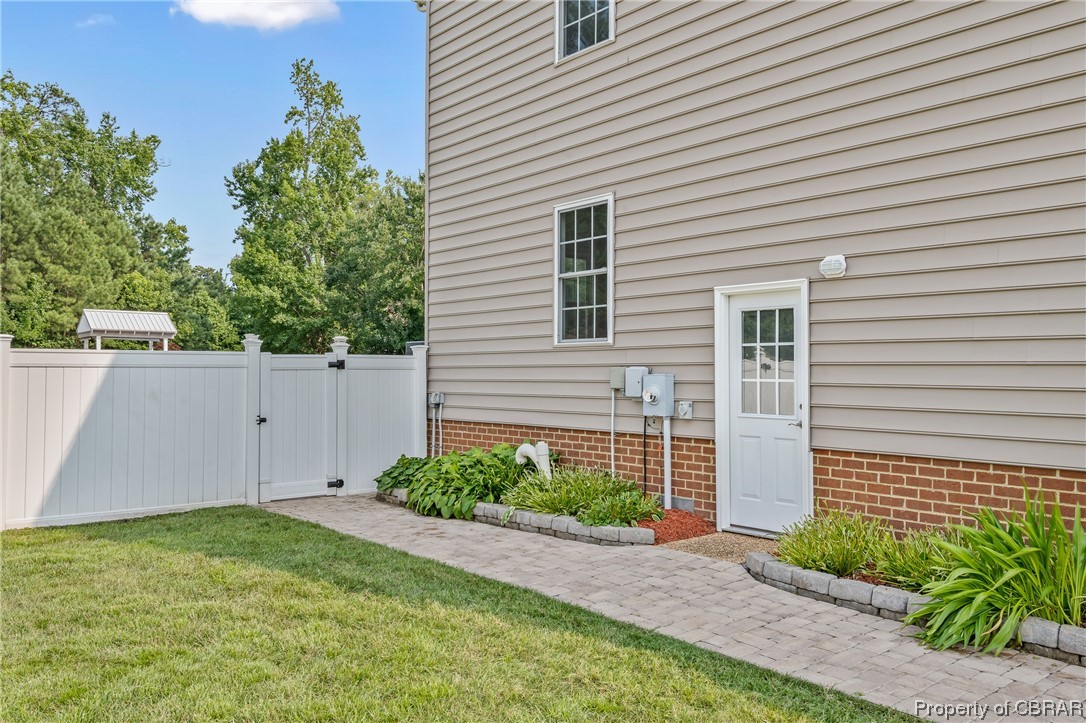 200 Middle Road Yorktown, VA 23692 - Photo 41 of 47 Gallery Image 41