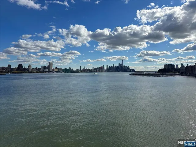 $5,000 | 600 Harbor Boulevard, Unit 1034, Weehawken, NJ 07086