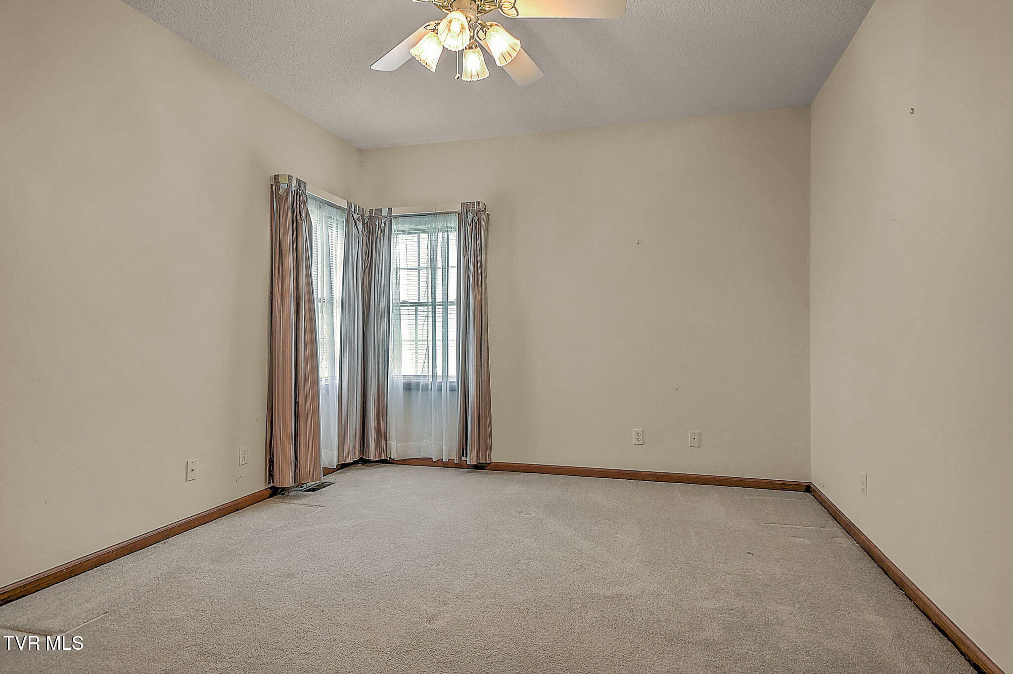 171 Rosecliff Drive Fall Branch, TN 37656 - Photo 31 of 57 31-web-or-mls-Rosecliff GC-31