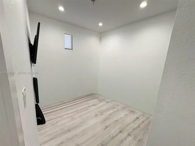 $1,100,000 | 9443 Southwest 170th Path, Miami, FL 33196