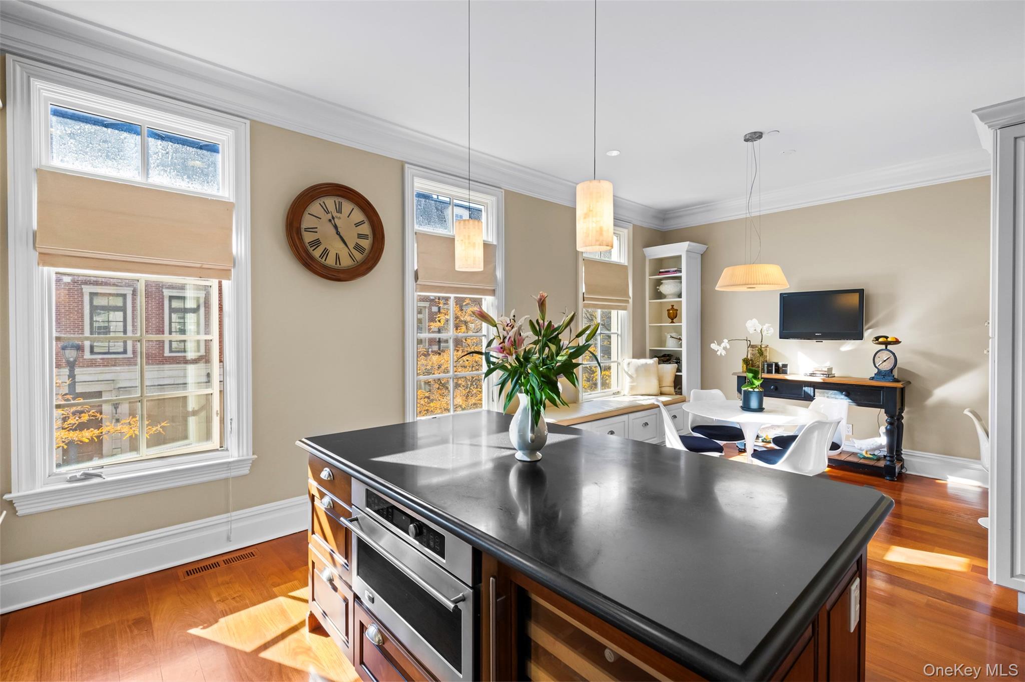 12 Rivers Edge Drive Tarrytown, NY 10591 - Photo 2 of 35