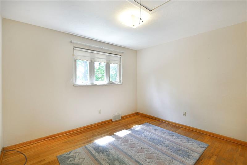 459 Marzolf Road Pittsburgh, PA 15209 - Photo 14 of 25 Bedroom #3. Opposite view.