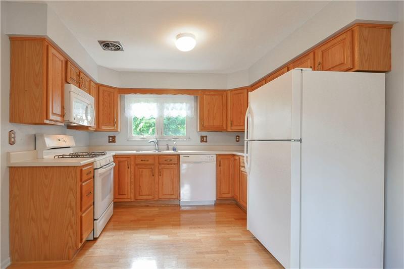 459 Marzolf Road Pittsburgh, PA 15209 - Photo 6 of 25 Plenty of counter space and storage. Truly functional!