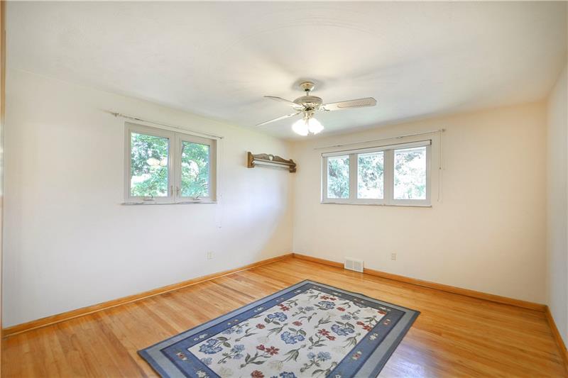 459 Marzolf Road Pittsburgh, PA 15209 - Photo 9 of 25 Opposite view of master bedroom.