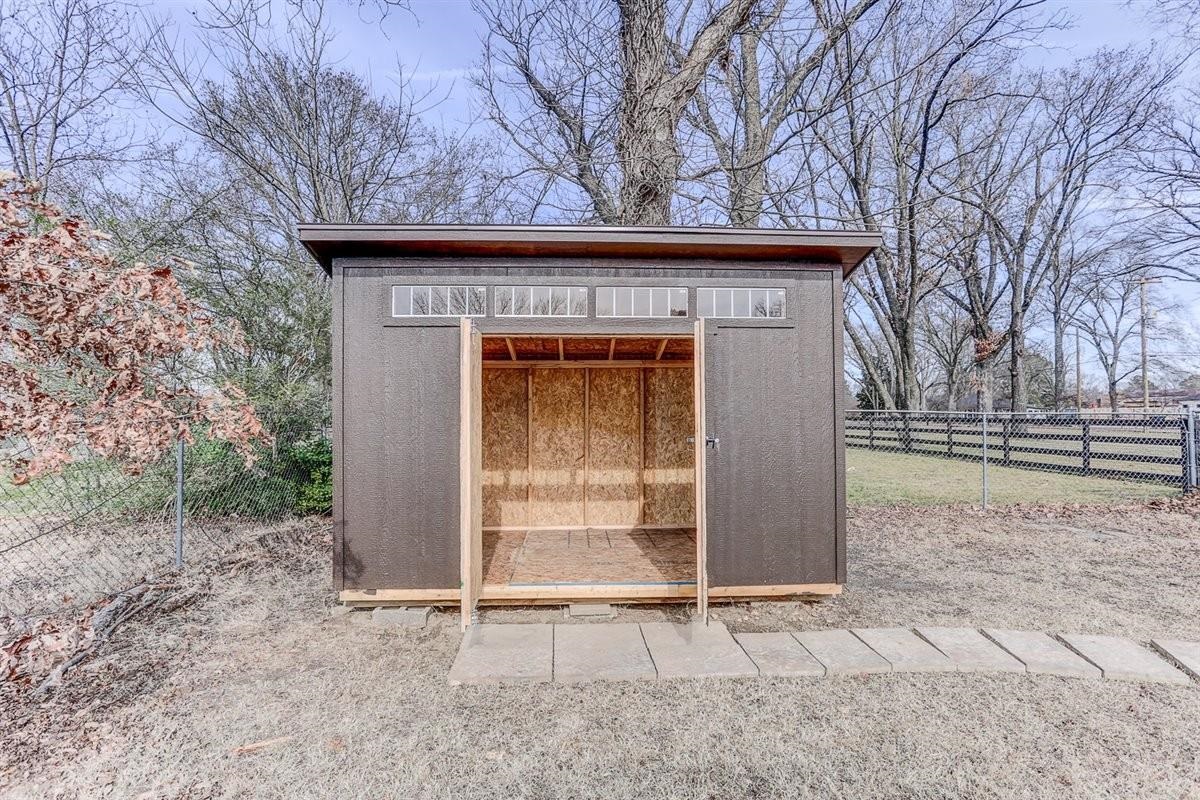 3915 Oak Road Bartlett, TN 38135 - Photo 24 of 28 a view of entrance gate of house