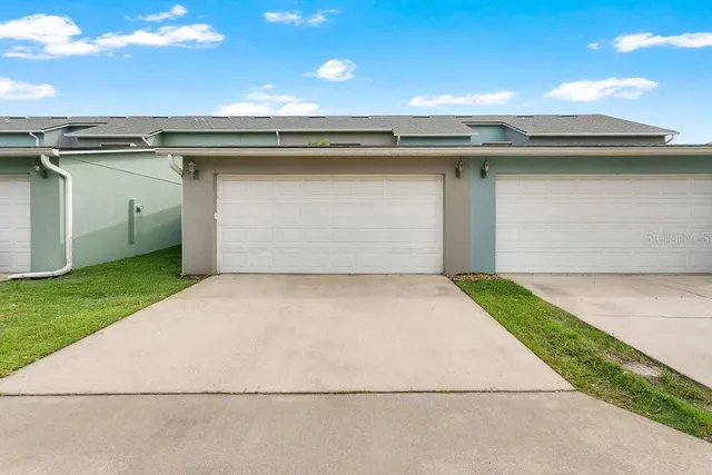 $327,499 | 6071 Chapledale Drive, Orlando, FL 32829