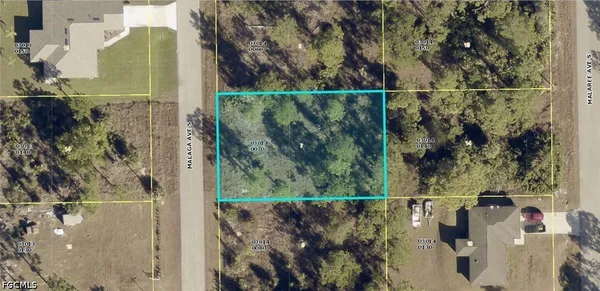 $16,900 | 323 Malaga Avenue South, Lehigh Acres, FL 33974