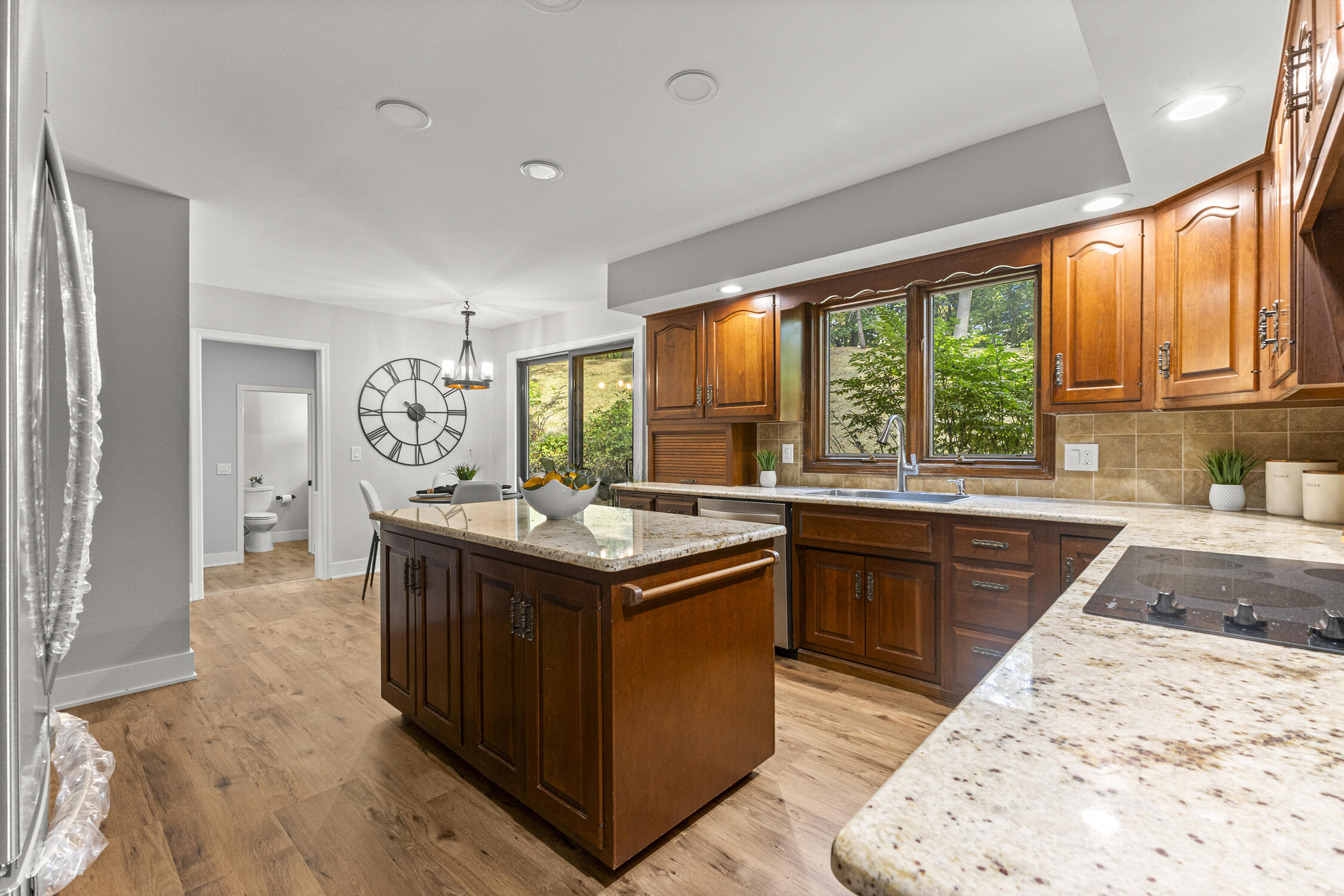 27155 Drake Road Farmington, MI 48331 - Photo 19 of 55 21