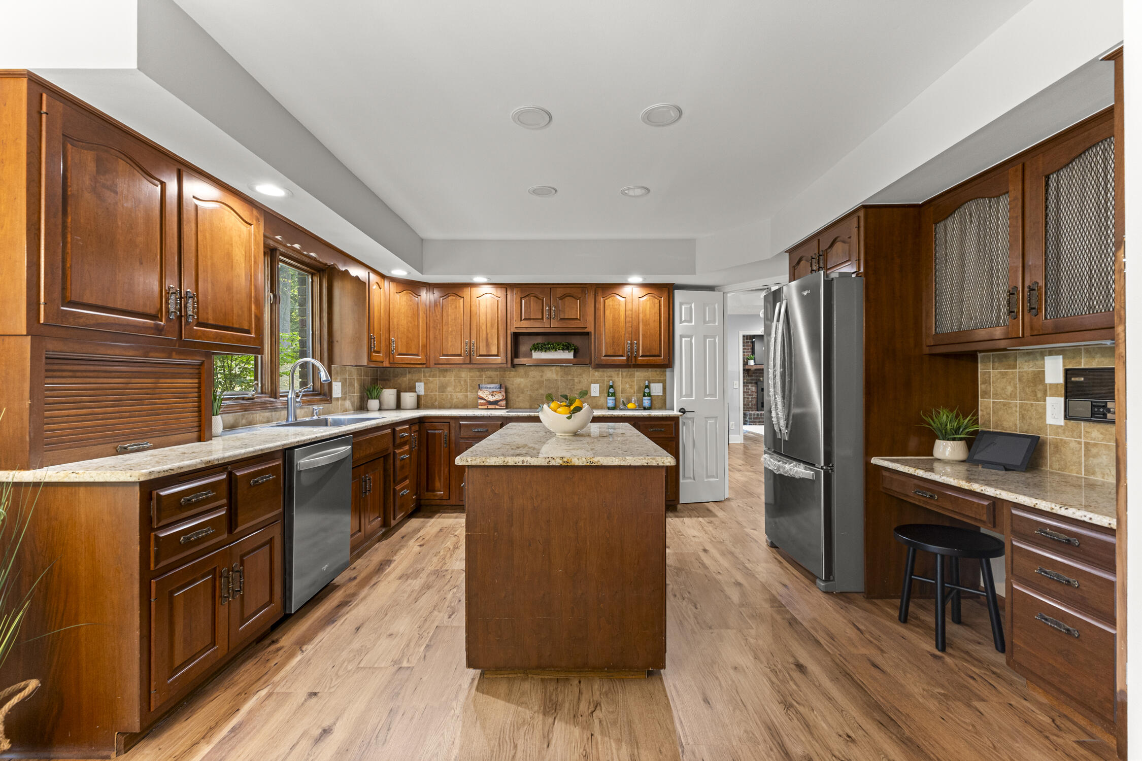 27155 Drake Road Farmington, MI 48331 - Photo 21 of 55 23