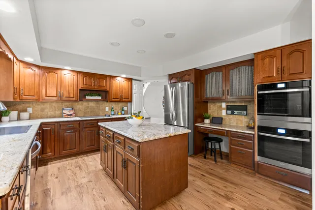 $760,000 | 27155 Drake Road, Farmington, MI 48331