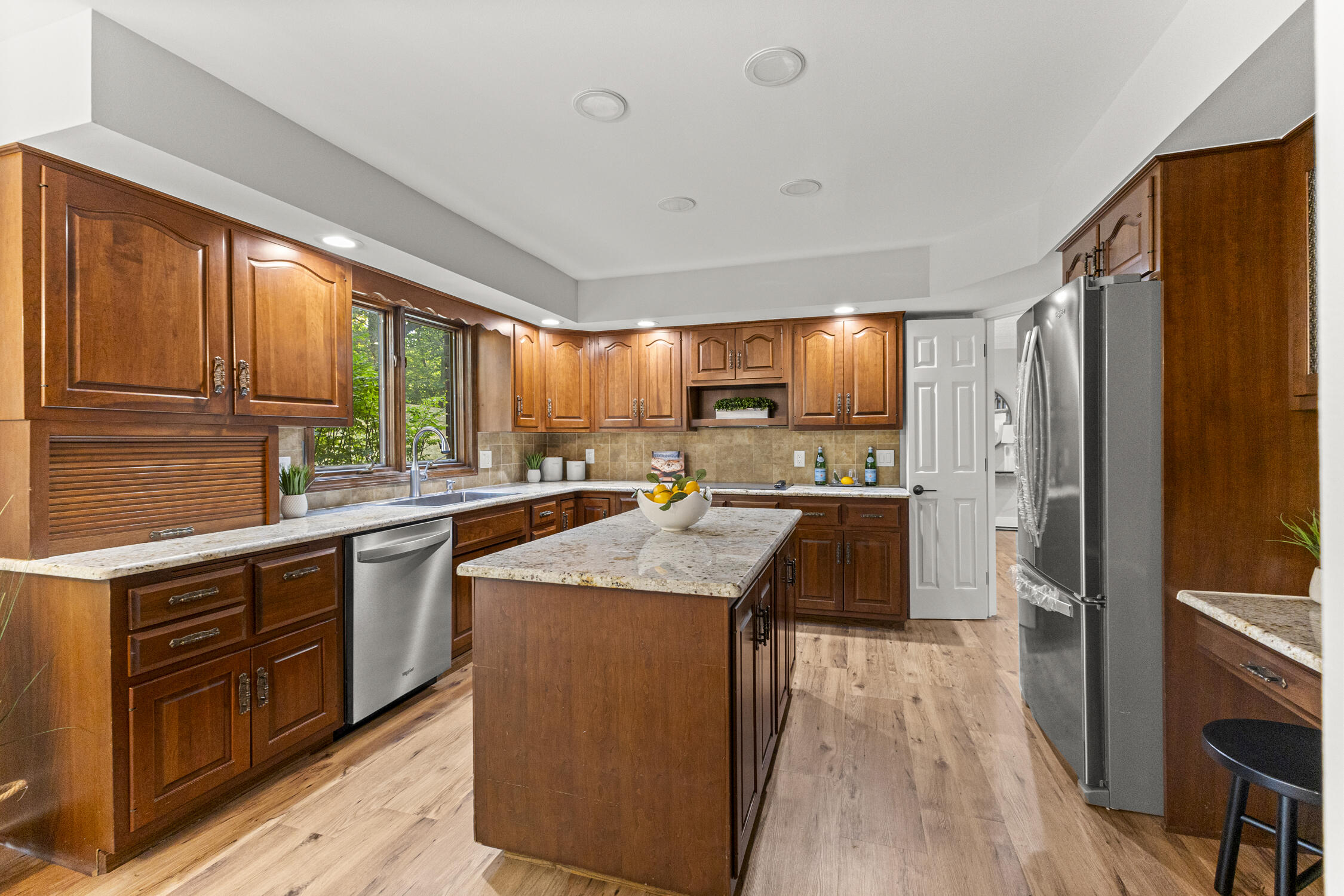 27155 Drake Road Farmington, MI 48331 - Photo 23 of 55 25