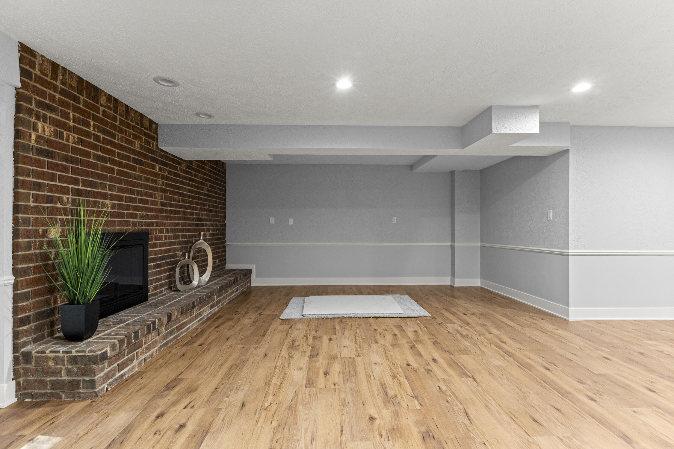 27155 Drake Road Farmington, MI 48331 - Photo 49 of 55 51