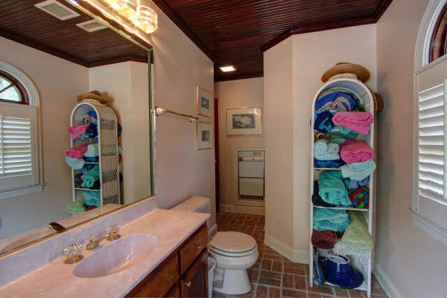 9075 Mosley Road Fairhope, AL 36532 - Photo 46 of 46 guest bathroom