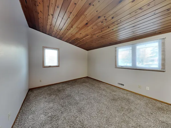 $2,799 | 9241 34th Avenue North, New Hope, MN 55427