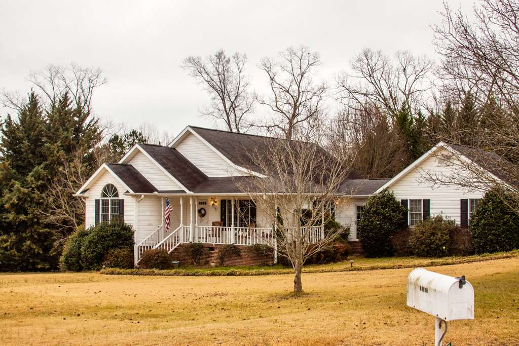 12007 North Ridge Drive Seneca, SC 29672 - Photo 2 of 22 Gallery Image 2