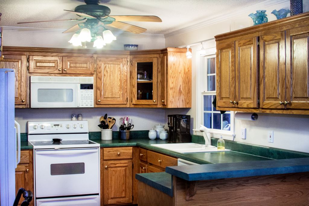12007 North Ridge Drive Seneca, SC 29672 - Photo 3 of 22 Gallery Image 3