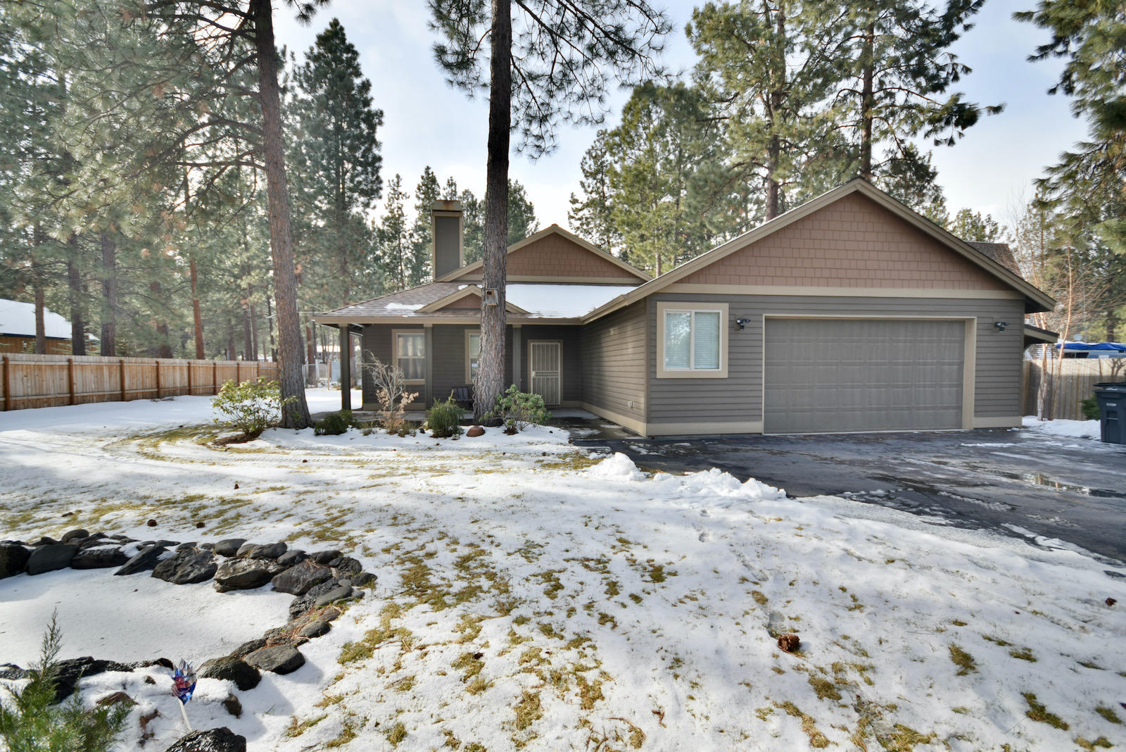 59985 Navajo Road Bend, OR 97702 - Photo 2 of 43 DSC_0051