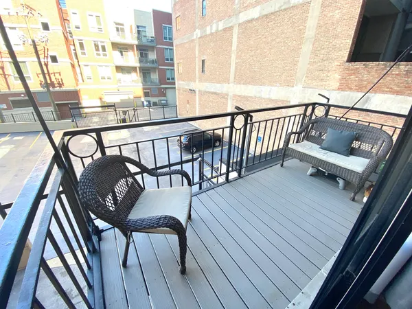 $2,300 | 1250 West Van Buren Street, Unit 208, Chicago, IL 60607
