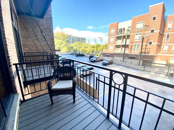 $2,300 | 1250 West Van Buren Street, Unit 208, Chicago, IL 60607