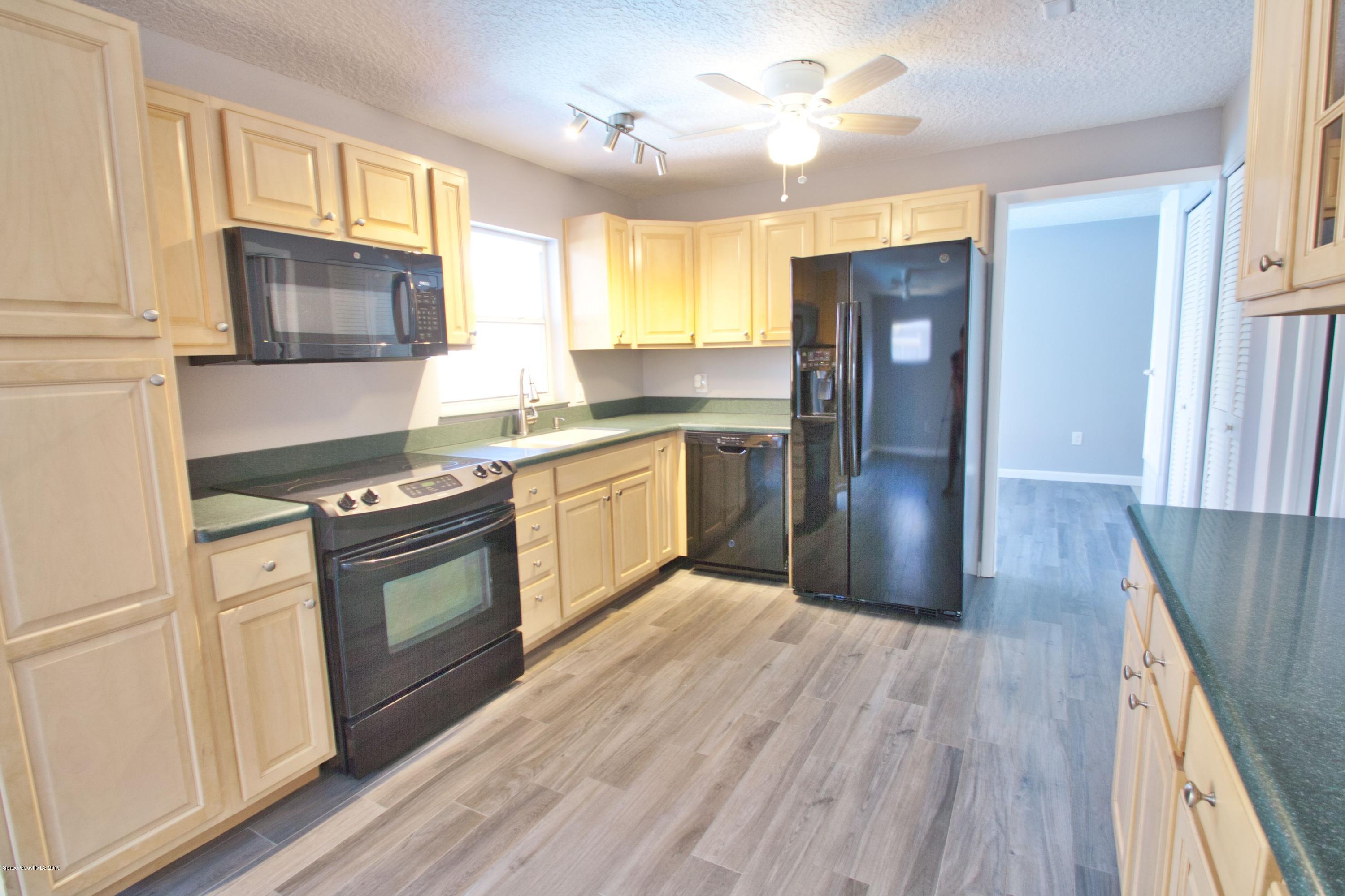 878 Kings Post Road Rockledge, FL 32955 - Photo 6 of 19 IMG_0811