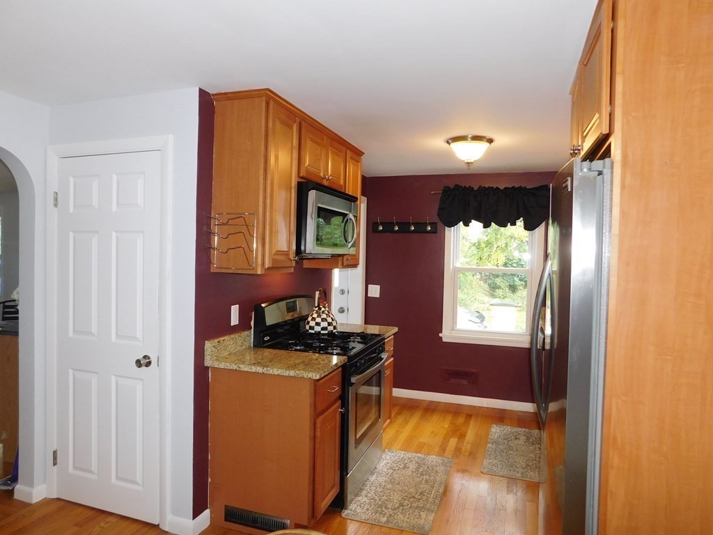25 Pullard Road Grafton, MA 01519 - Photo 3 of 31 Gallery Image 3