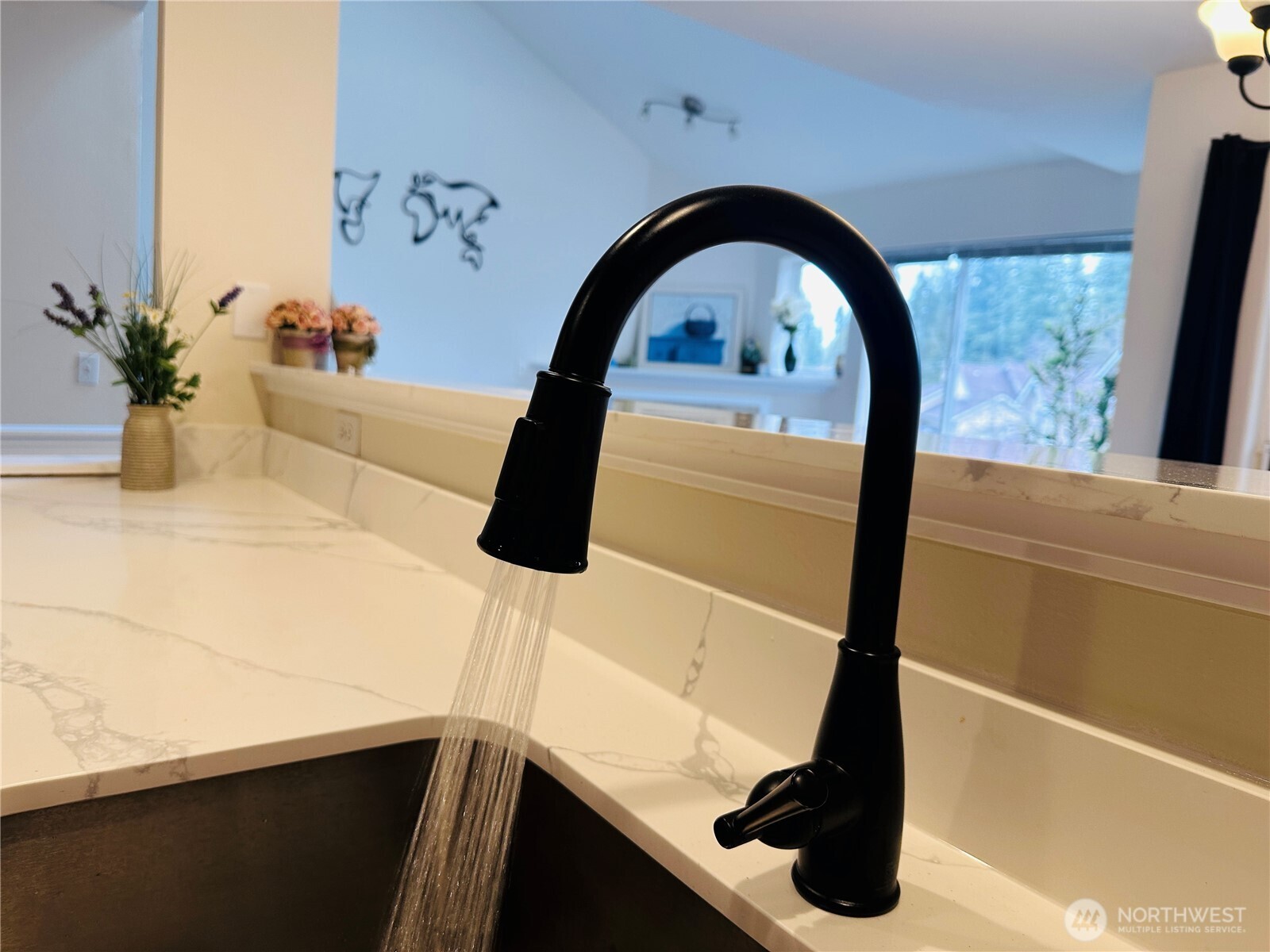 8828 238th Street Southwest, Unit D1 Edmonds, WA 98026 - Photo 14 of 40