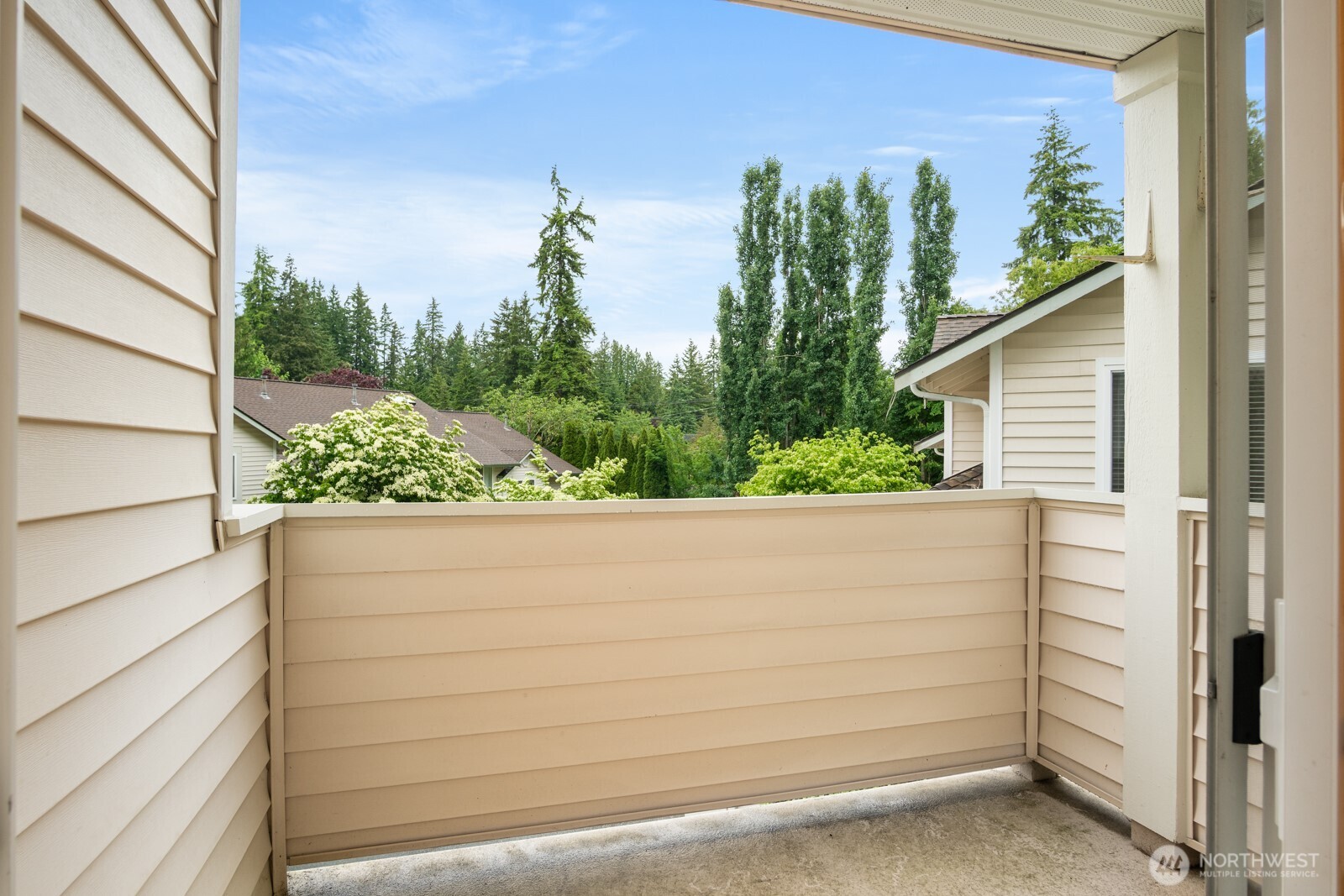 8828 238th Street Southwest, Unit D1 Edmonds, WA 98026 - Photo 19 of 40