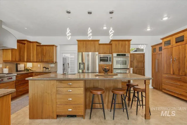 $1,999,000 | 4154 West Morgan Creek Court, Eagle, ID 83616