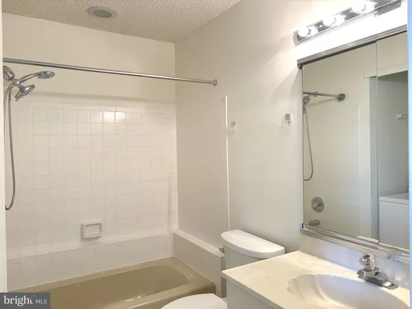 $360,000 | 802 Chanticleer, Cherry Hill, NJ 08003