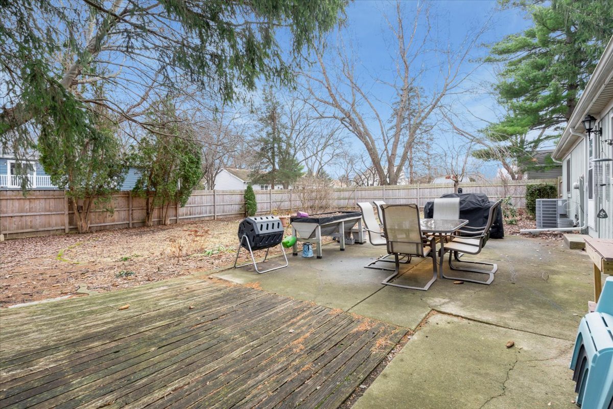 5220 Palm Street Barrington, IL 60010 - Photo 16 of 22 a view of a backyard with sitting area