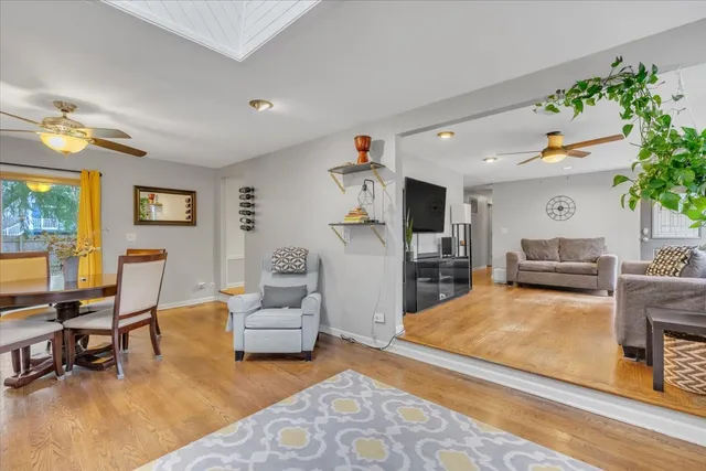 $299,000 | 5220 Palm Street, Barrington, IL 60010