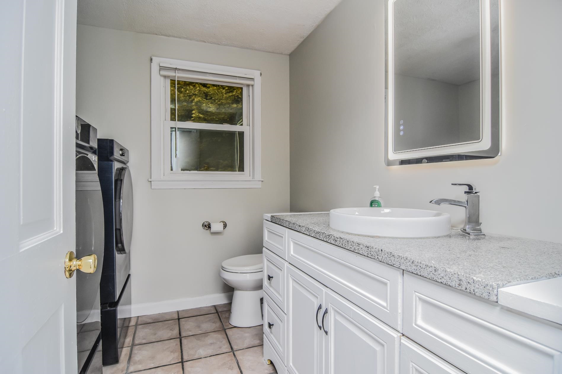 128 Page Road Litchfield, NH 03052 - Photo 14 of 56
