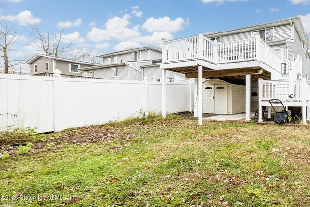 a view of a house with a outdoor space