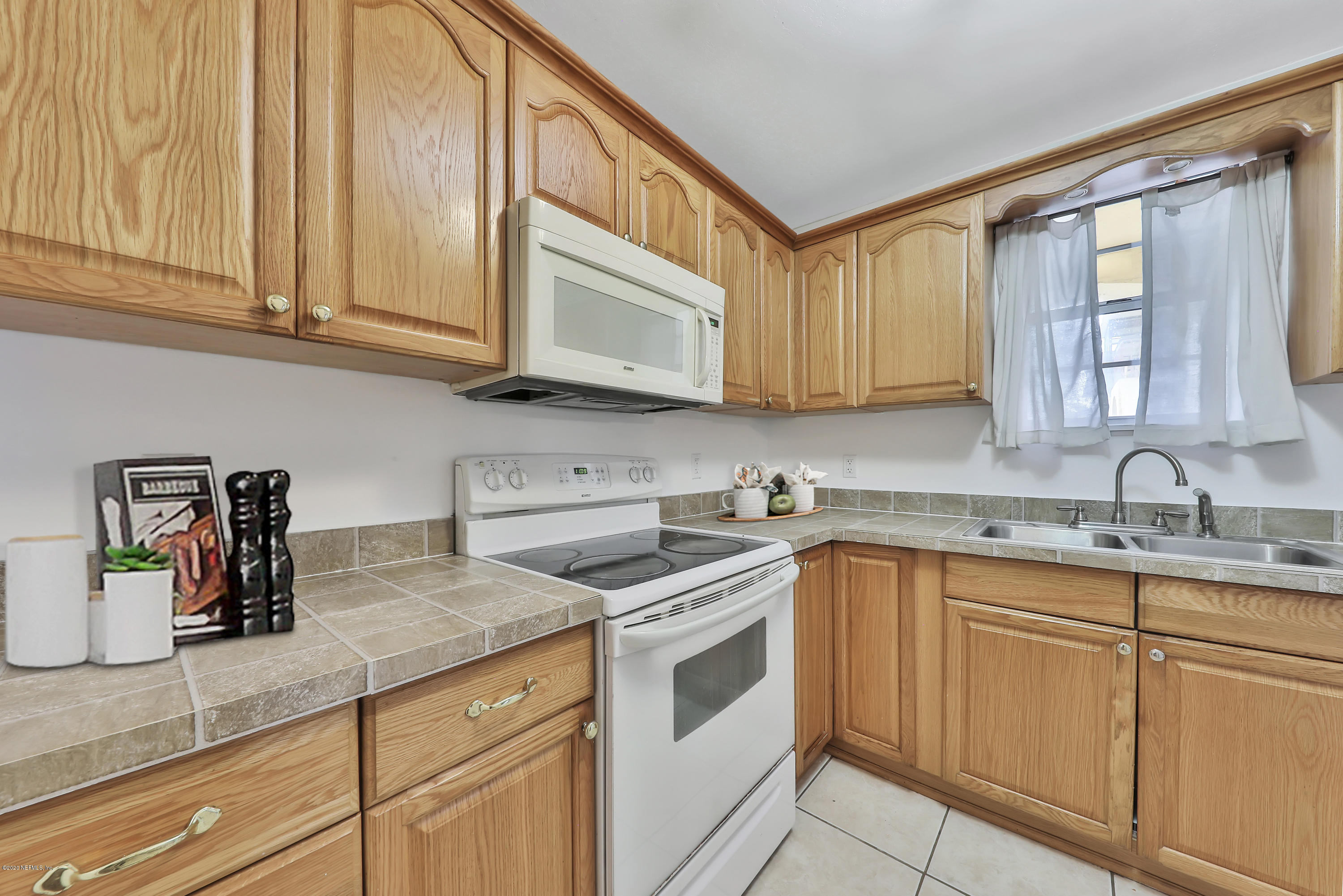 1631 El Prado Road, Unit 2 Jacksonville, FL 32216 - Photo 5 of 17 1R4A8420