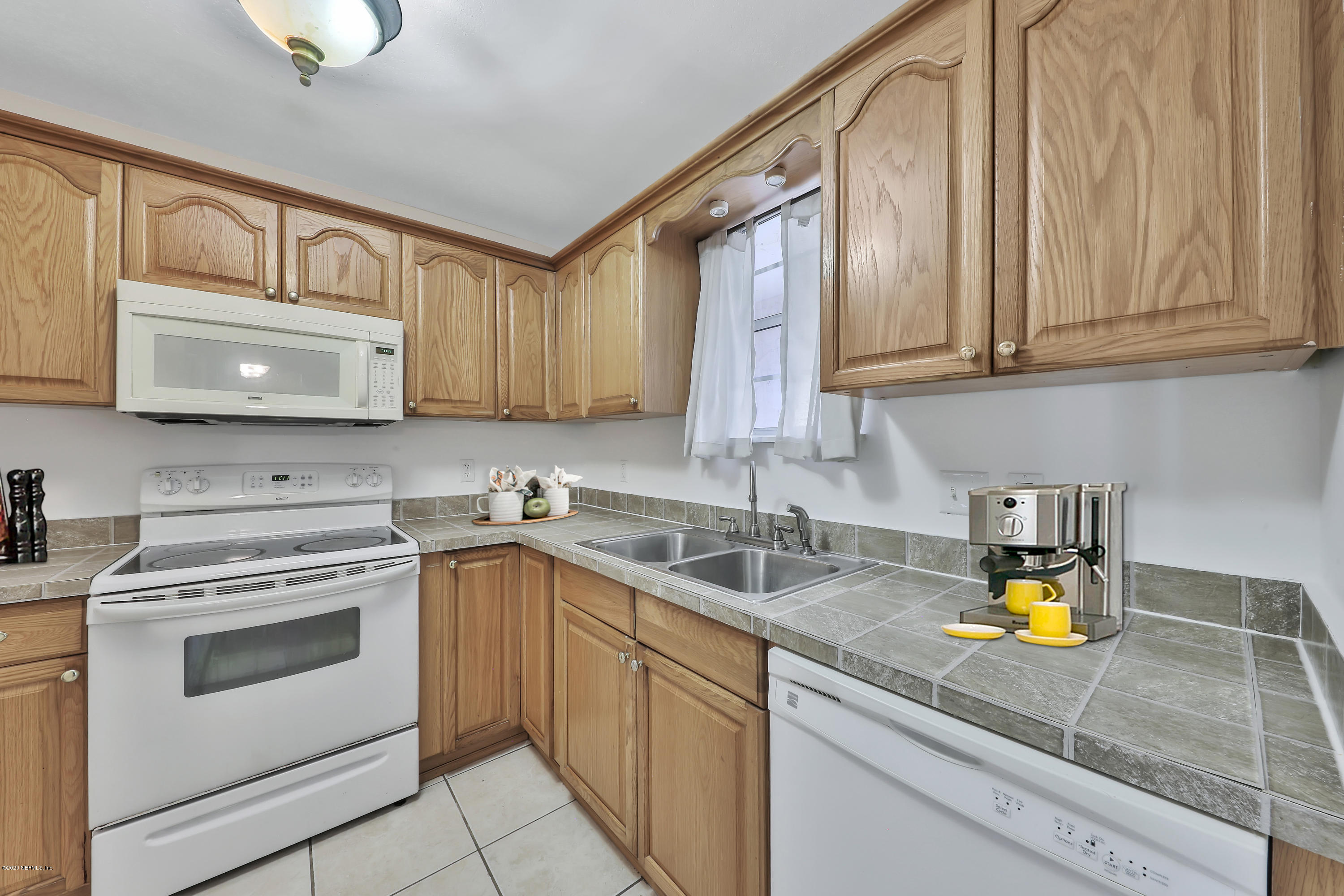 1631 El Prado Road, Unit 2 Jacksonville, FL 32216 - Photo 8 of 17 1R4A8424