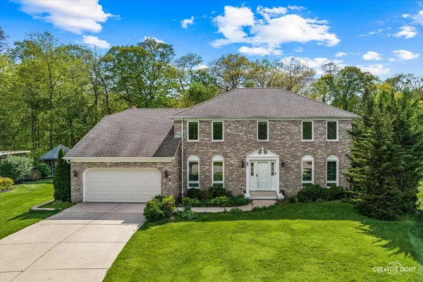 $525,000 | 45 Briargate Circle, Sugar Grove, IL 60554